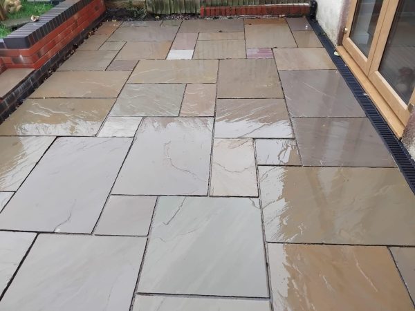 SANDSTONE PAVING CALIBRATED