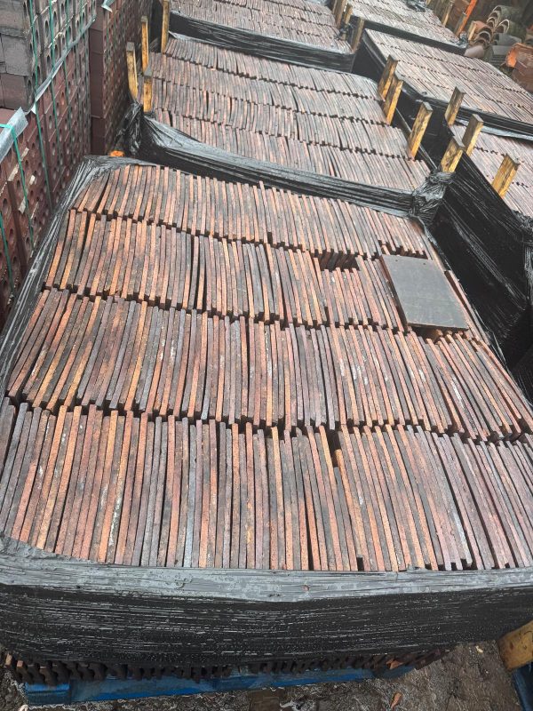 RECLAIMED CLAY ROOF TILES SAND FACED BLACK - Image 3