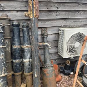 ANTIQUE LARGE BLACK WATER PUMP (NO TOP)- VINTAGE INDUSTRIAL GARDEN FEATURE