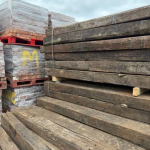 Reclaimed Grade A/B Oak Sleepers 250 × 150 mm × 2.6 m – Great Value