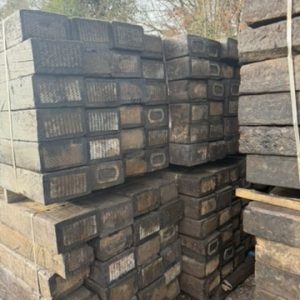 RECLAIMED RAILWAY A GRADE SLEEPERS 250MM X 150MM X 2.5/6M APPROX (HIGH GRADE)