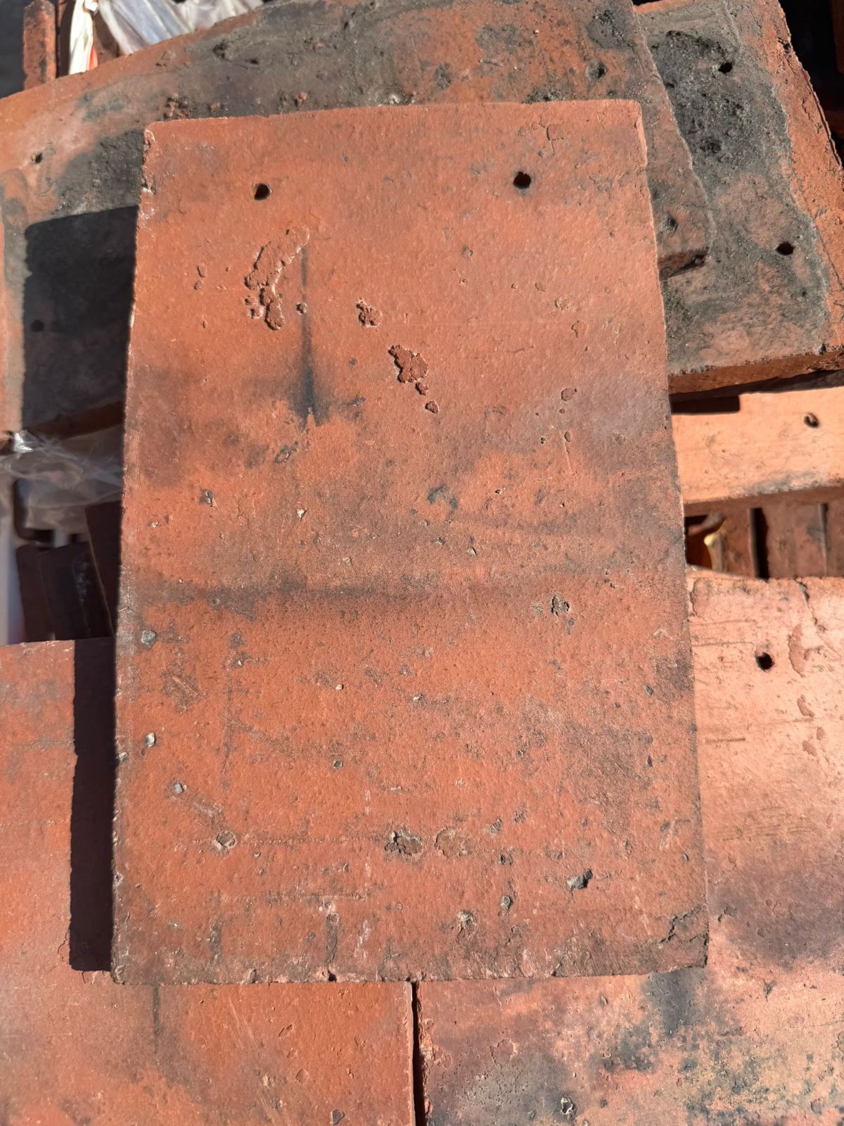 Red Plain Clay Roof Tiles – Reclaimed in Worcestershire