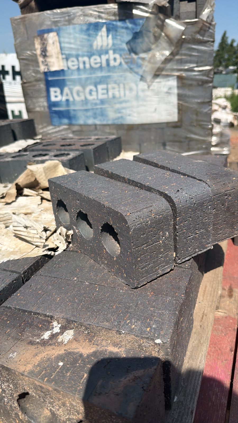 New Blue Single Bullnose Dragfaced Bricks Blue – 65mm | Whitford Reclamation