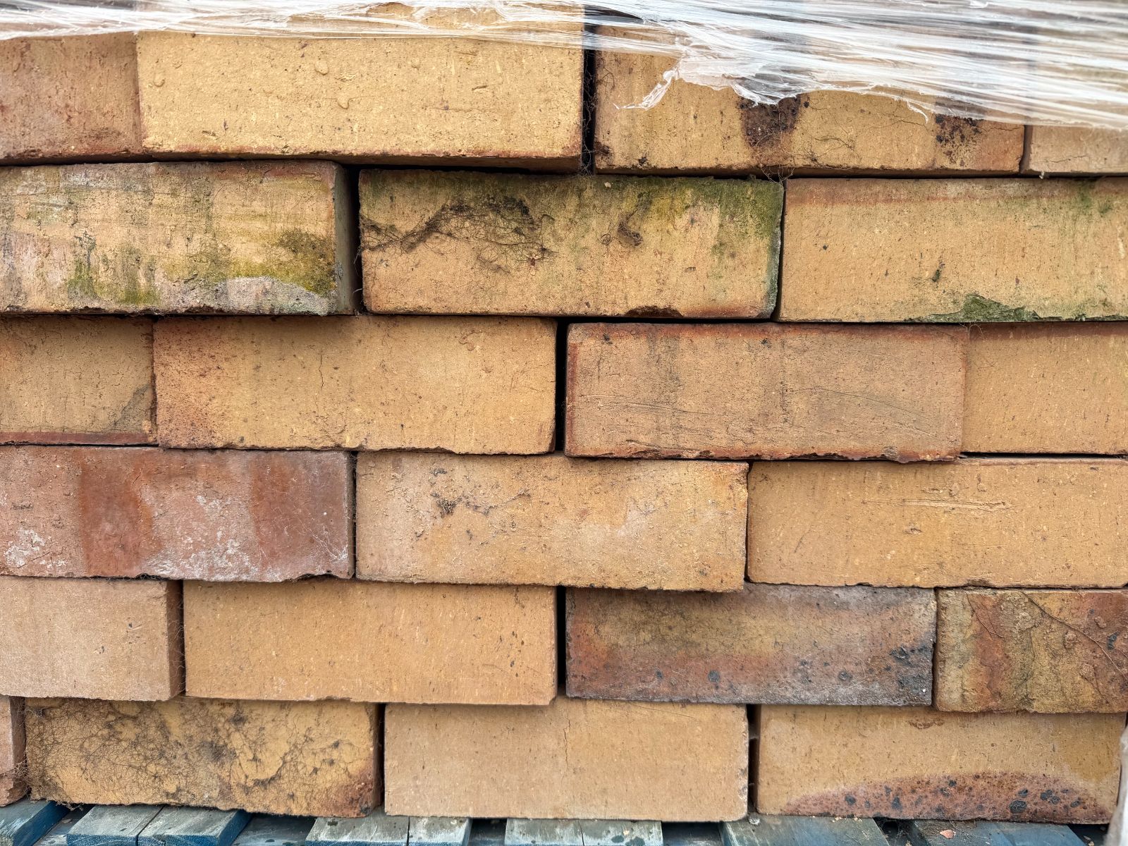 Reclaimed Yellow Bricks Imperial Bricks – Renovation Supplies Worcestershire