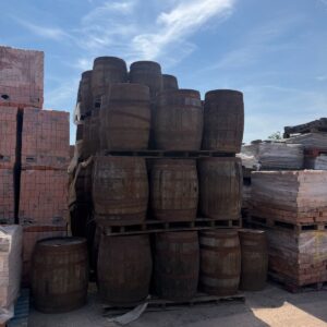 Oak Barrells Whiskey Reduced In Price – Full Size & Half Barrels