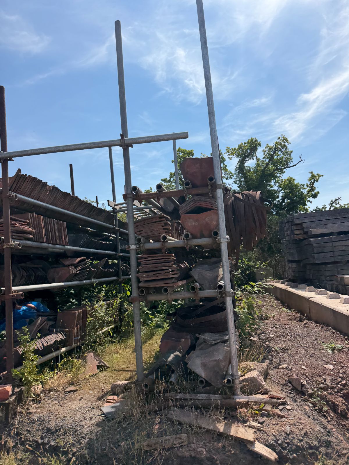Reclaimed Valley Tiles Roofing – Quality Roof Tiles Worcestershire - Image 2